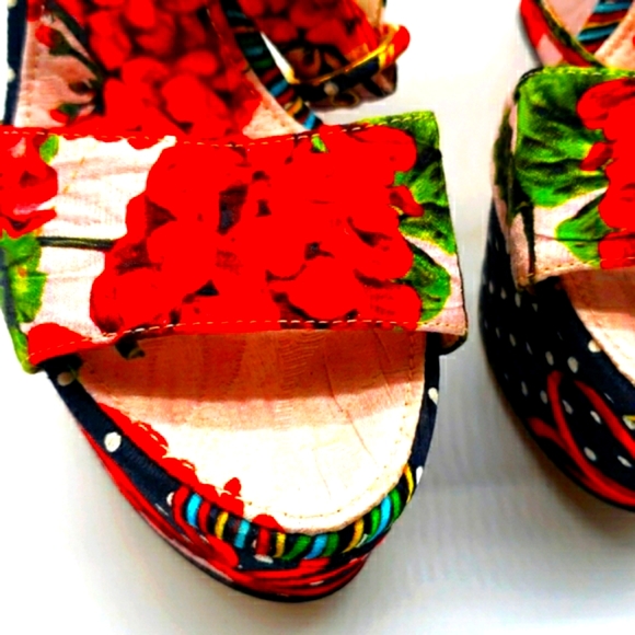 Dolce & Gabbana size 40 1/2 color multi 100% Authentic 10 inches long - Picture 10 of 15